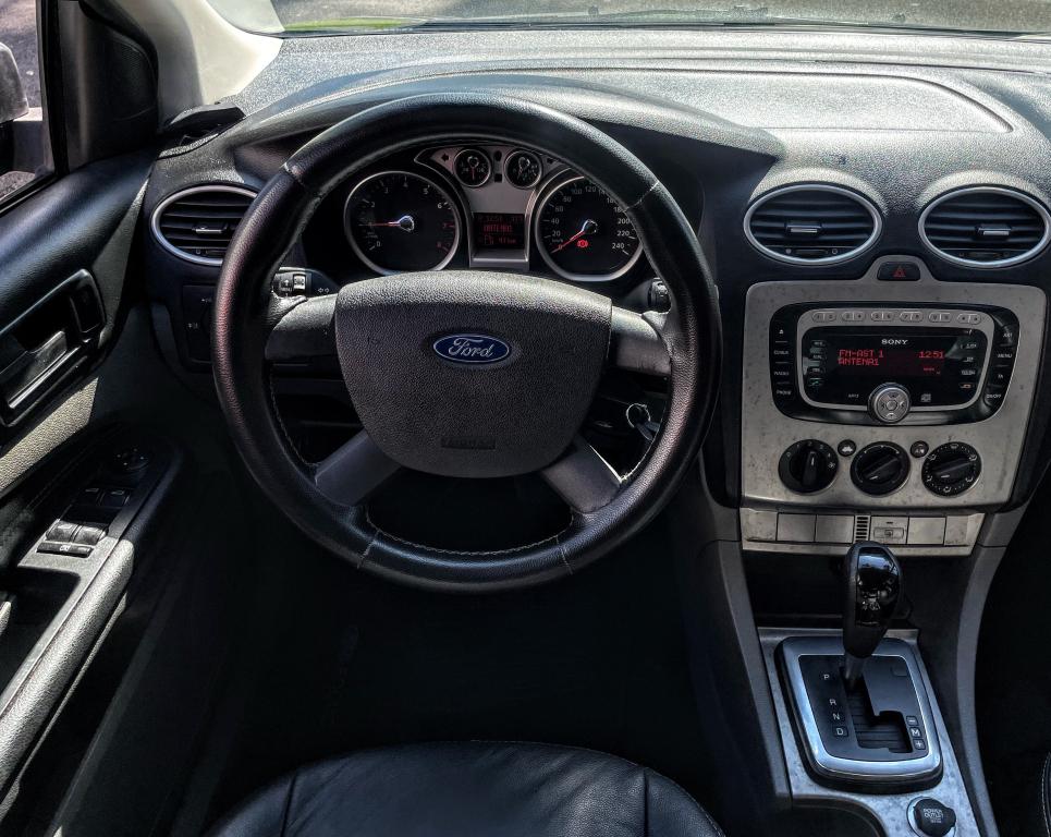 FORD Focus Hatch - Foto