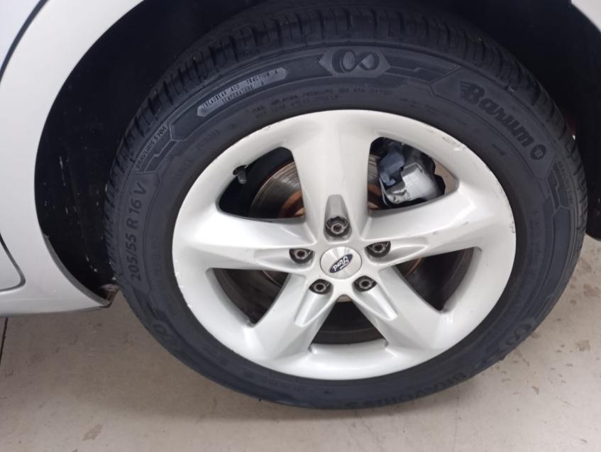 FORD Focus Hatch - Foto
