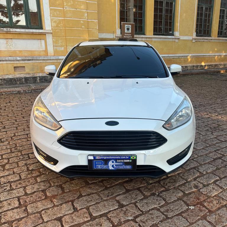 FORD Focus Hatch - Foto