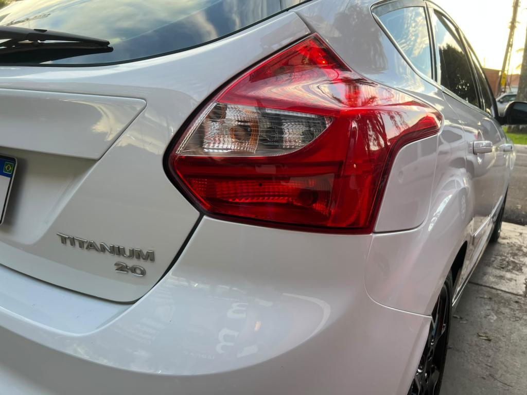 FORD Focus Hatch - Foto