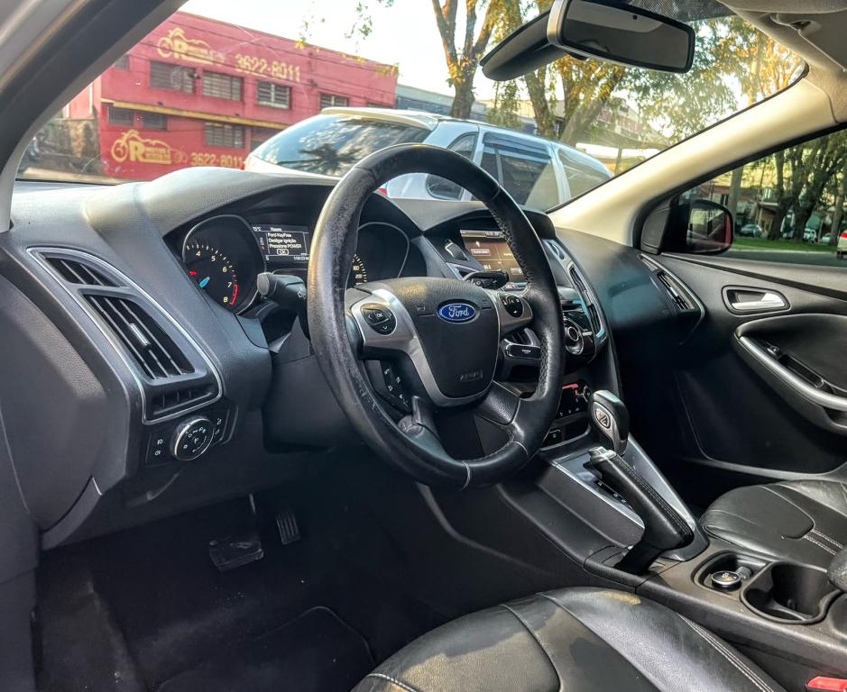 FORD Focus Hatch - Foto