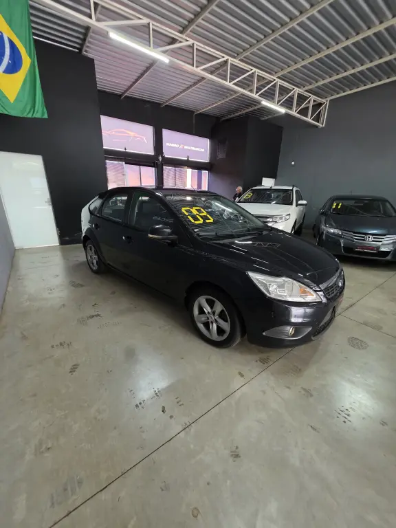 FORD Focus Hatch - Foto