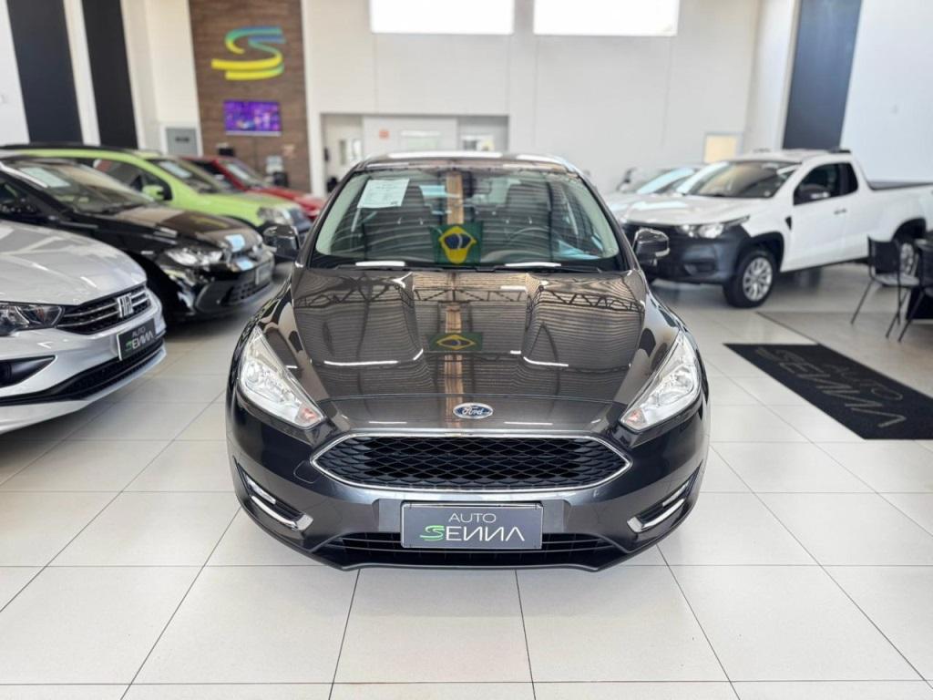 FORD Focus Hatch - Foto