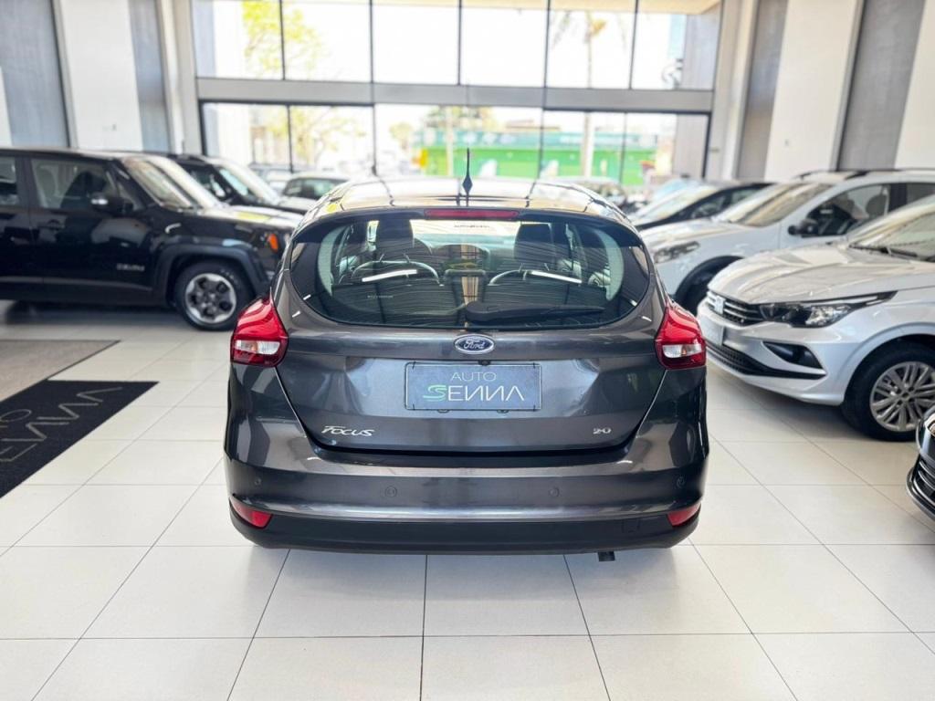 FORD Focus Hatch - Foto