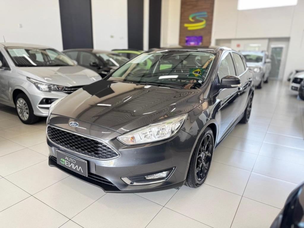 FORD Focus Hatch - Foto