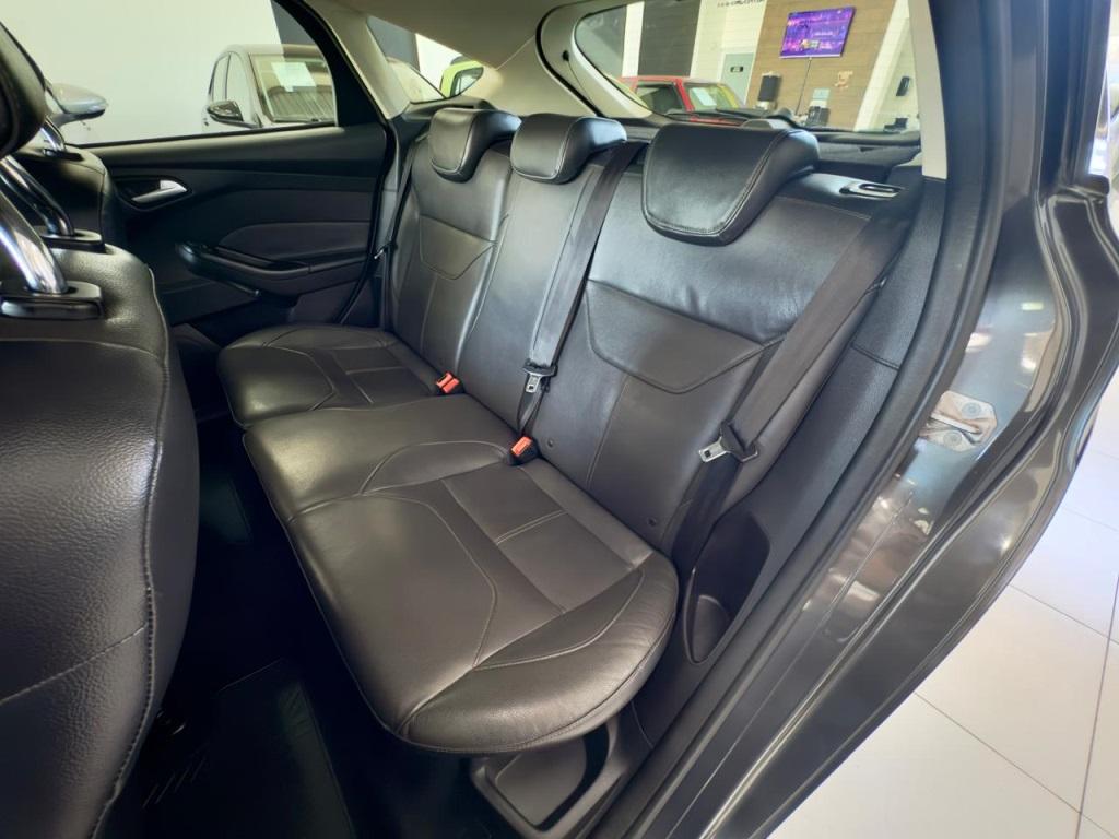 FORD Focus Hatch - Foto