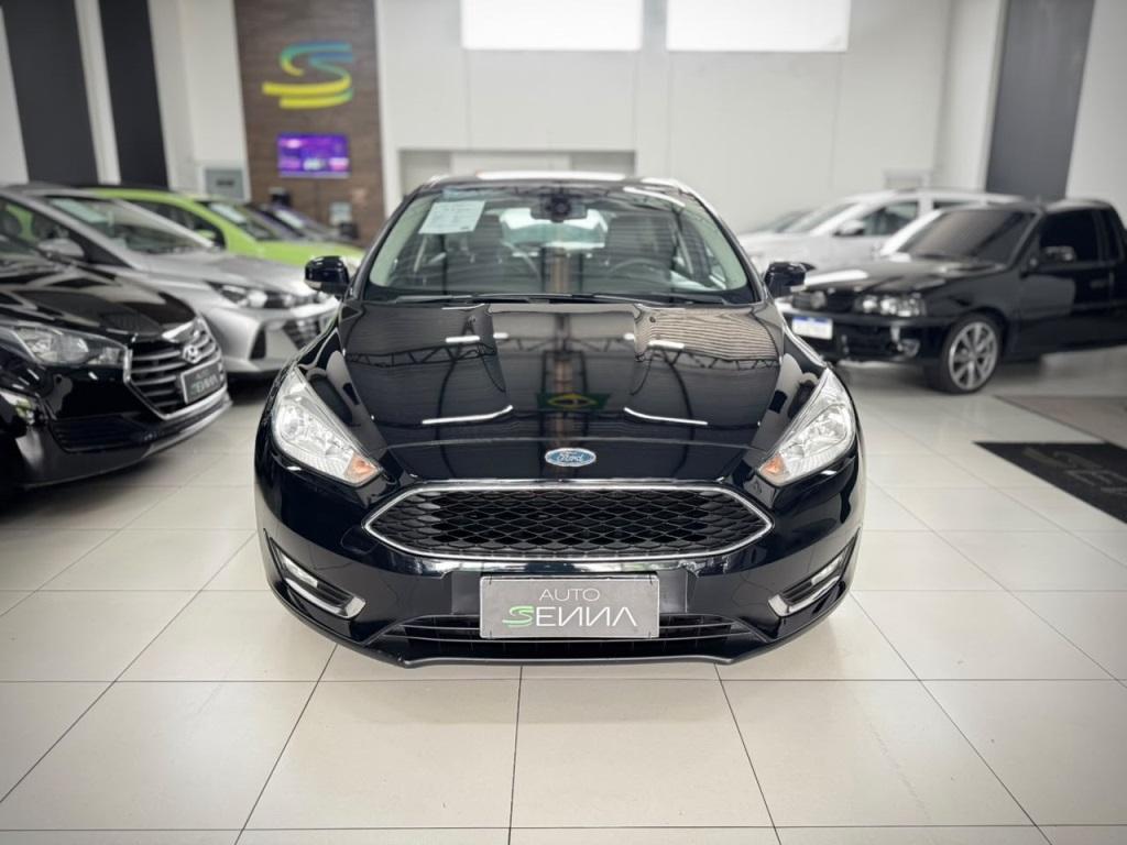 FORD Focus Hatch - Foto