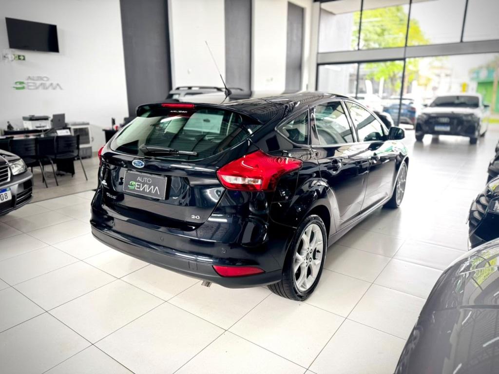 FORD Focus Hatch - Foto