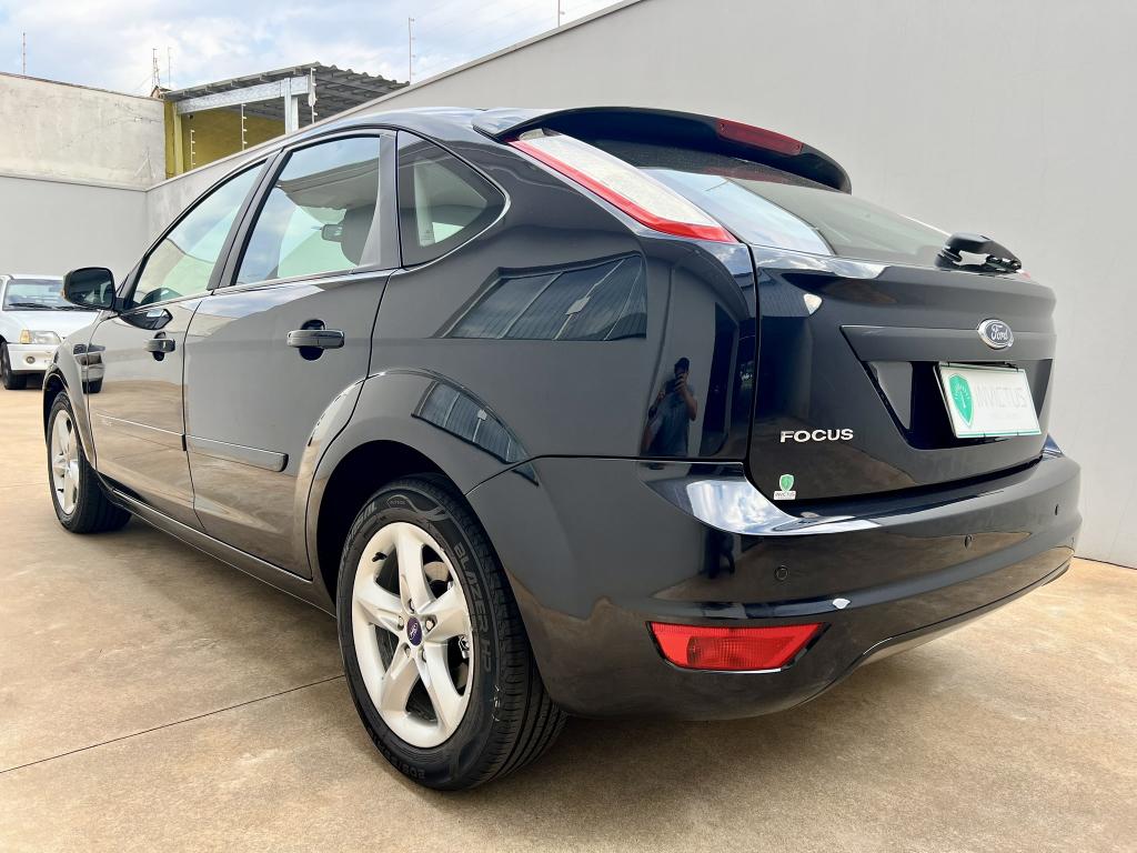 FORD Focus Hatch - Foto