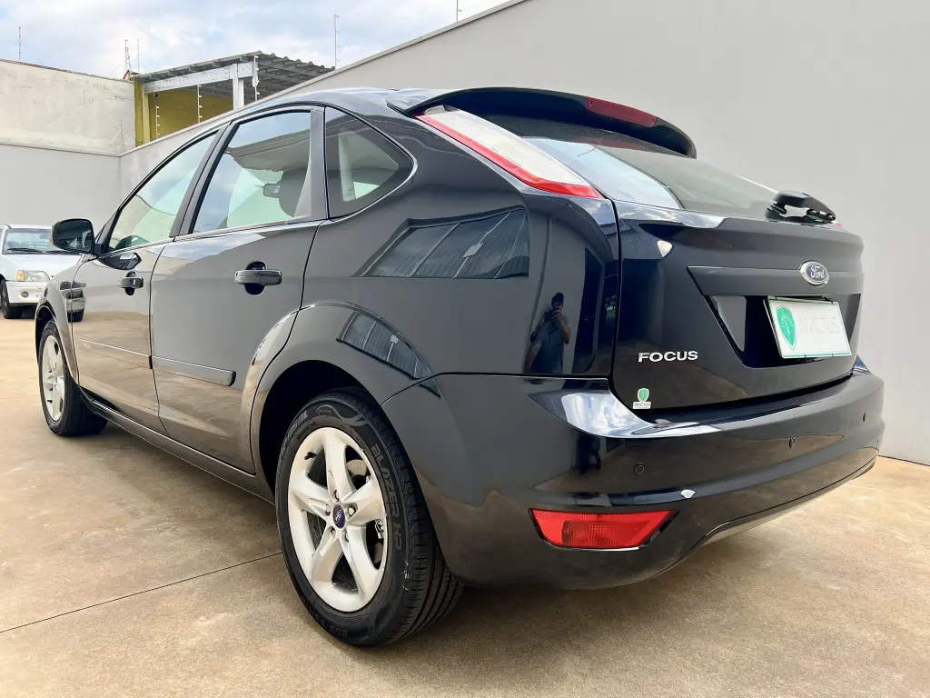 FORD Focus Hatch - Foto