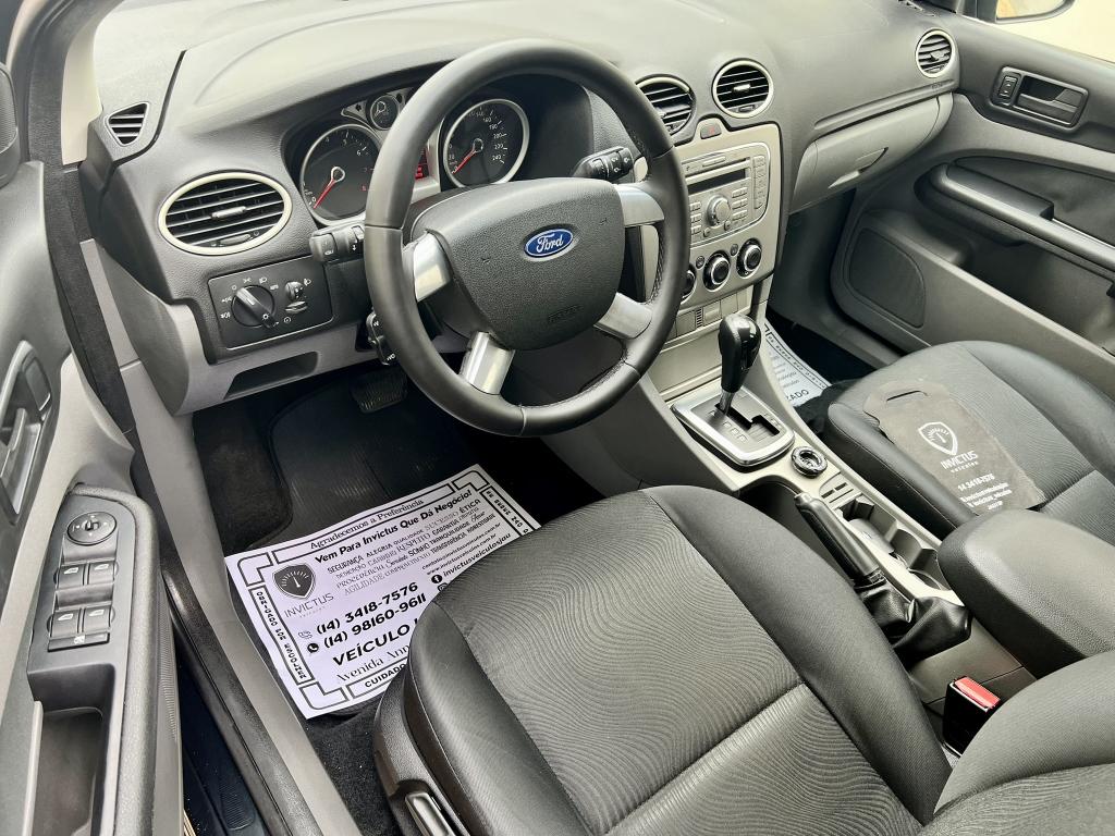 FORD Focus Hatch - Foto