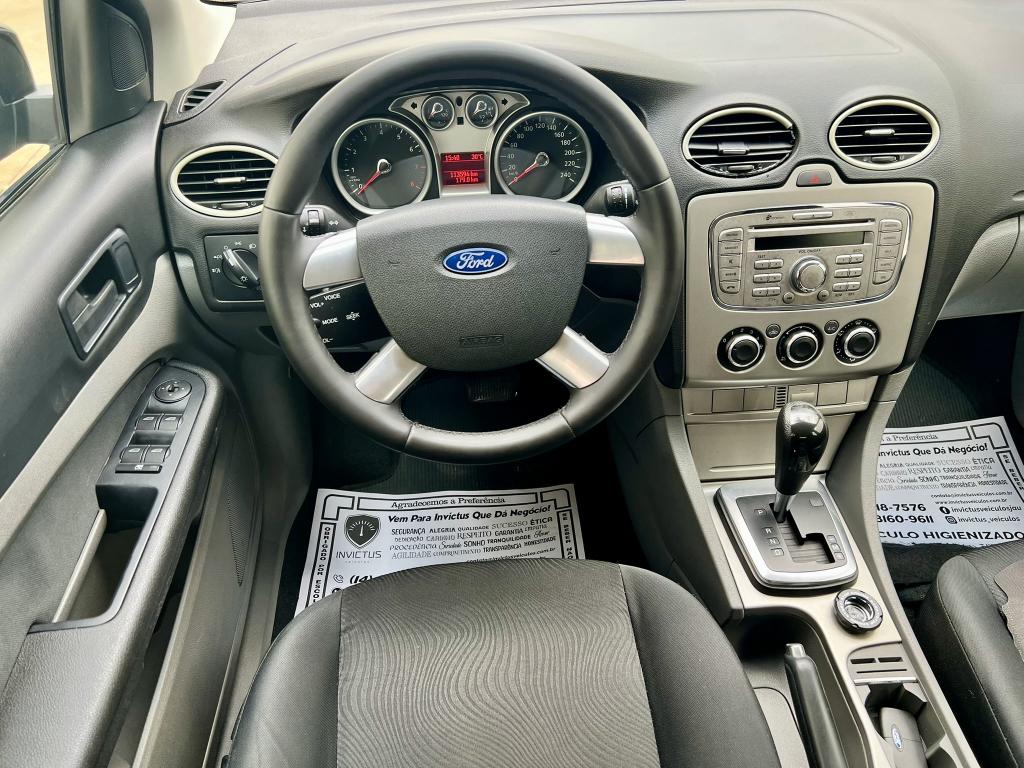 FORD Focus Hatch - Foto