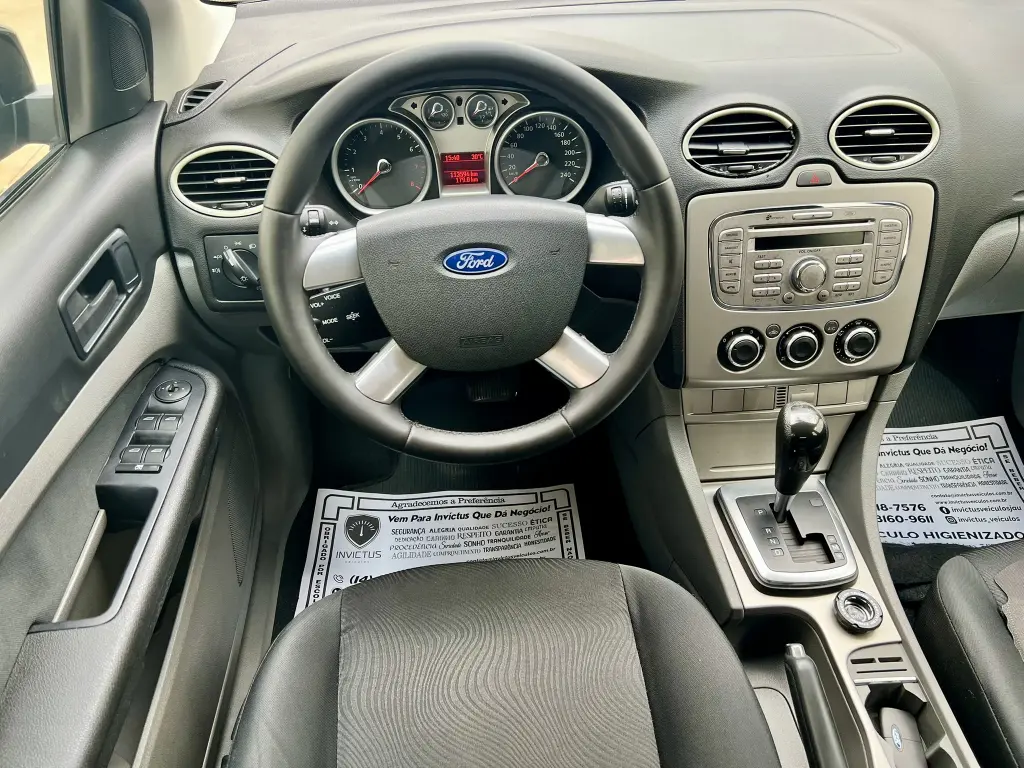 FORD Focus Hatch - Foto