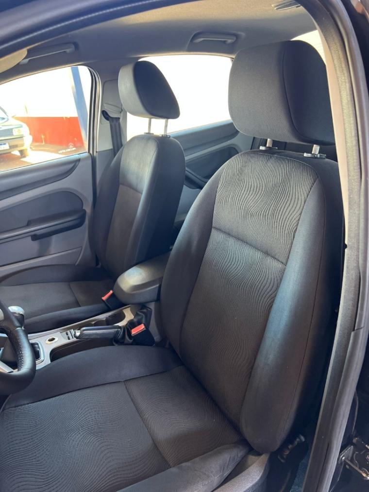 FORD Focus Sedan - Foto