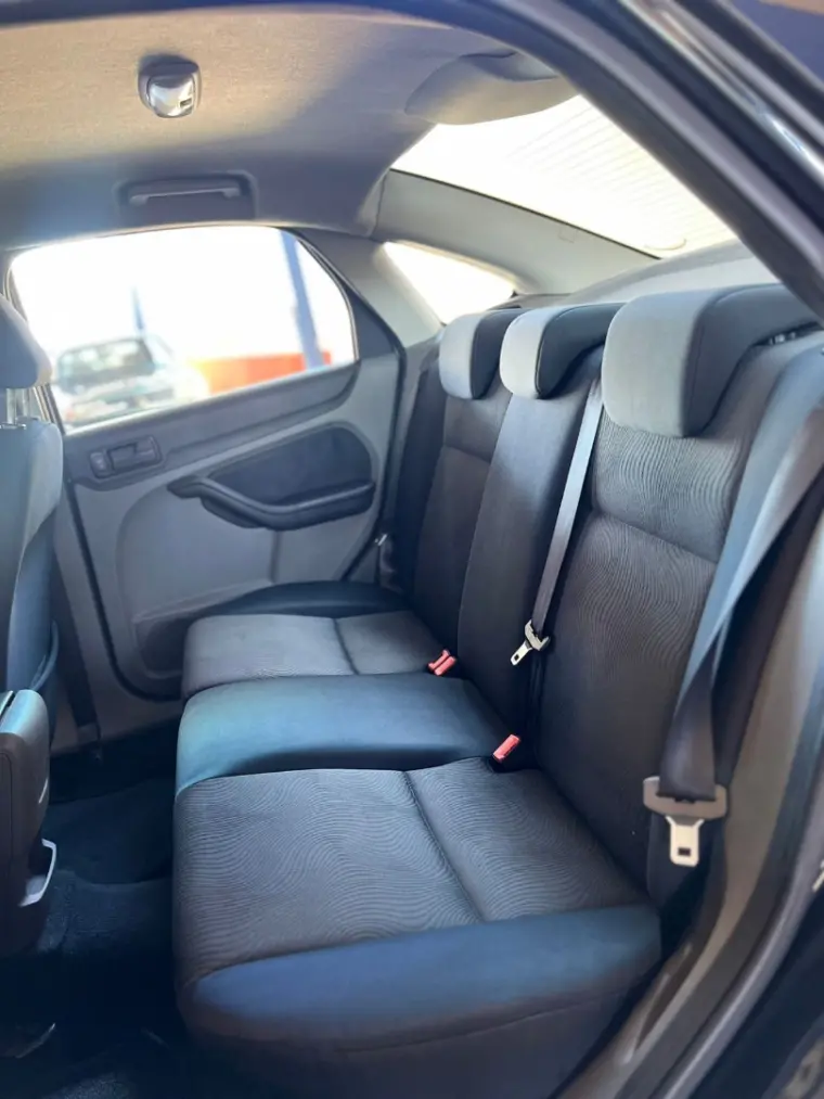 FORD Focus Sedan - Foto