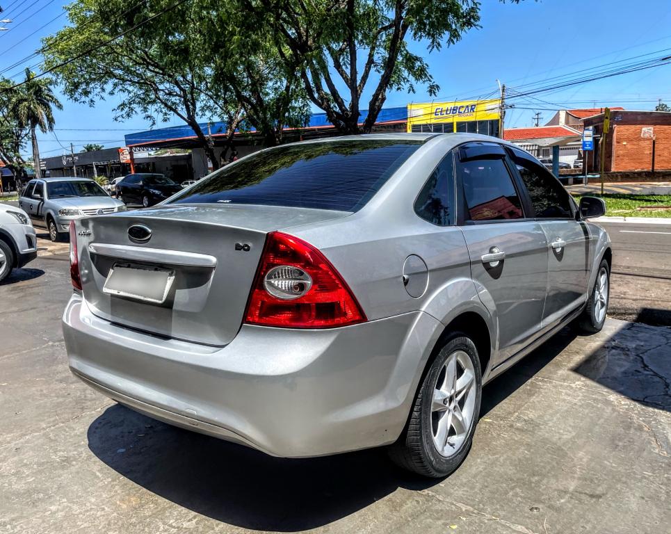 FORD Focus Sedan - Foto