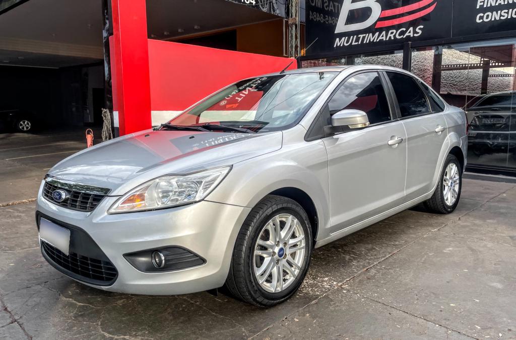 FORD Focus Sedan - Foto