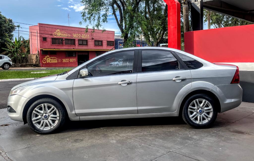 FORD Focus Sedan - Foto