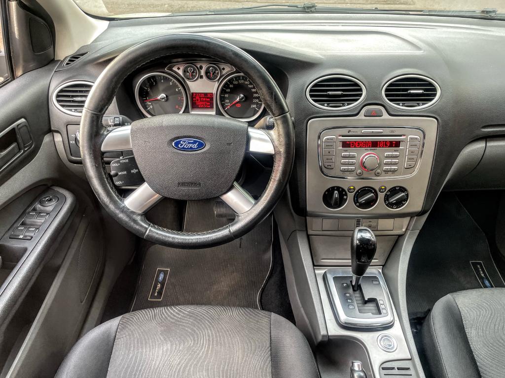 FORD Focus Sedan - Foto