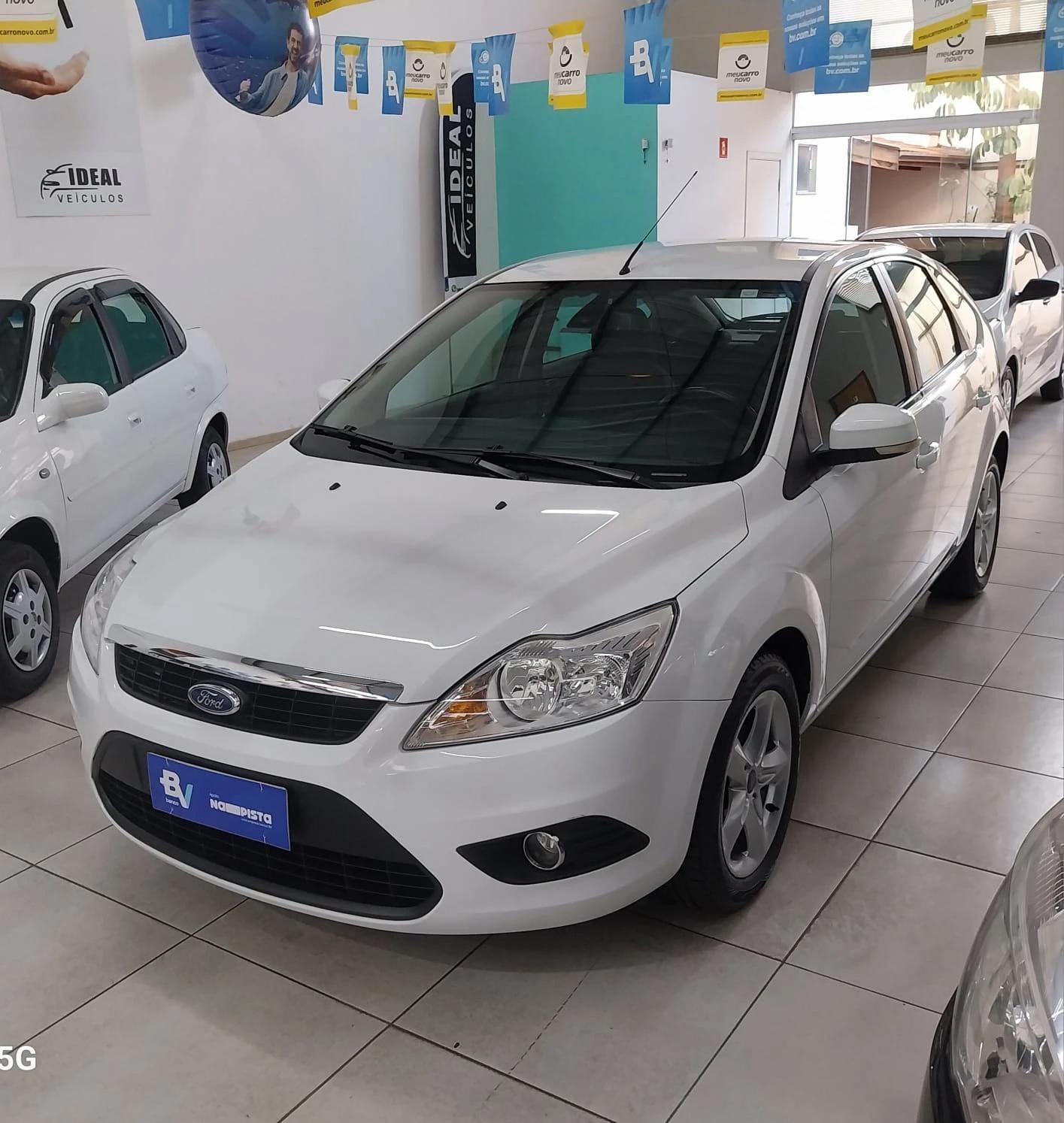 FORD Focus Sedan - Foto