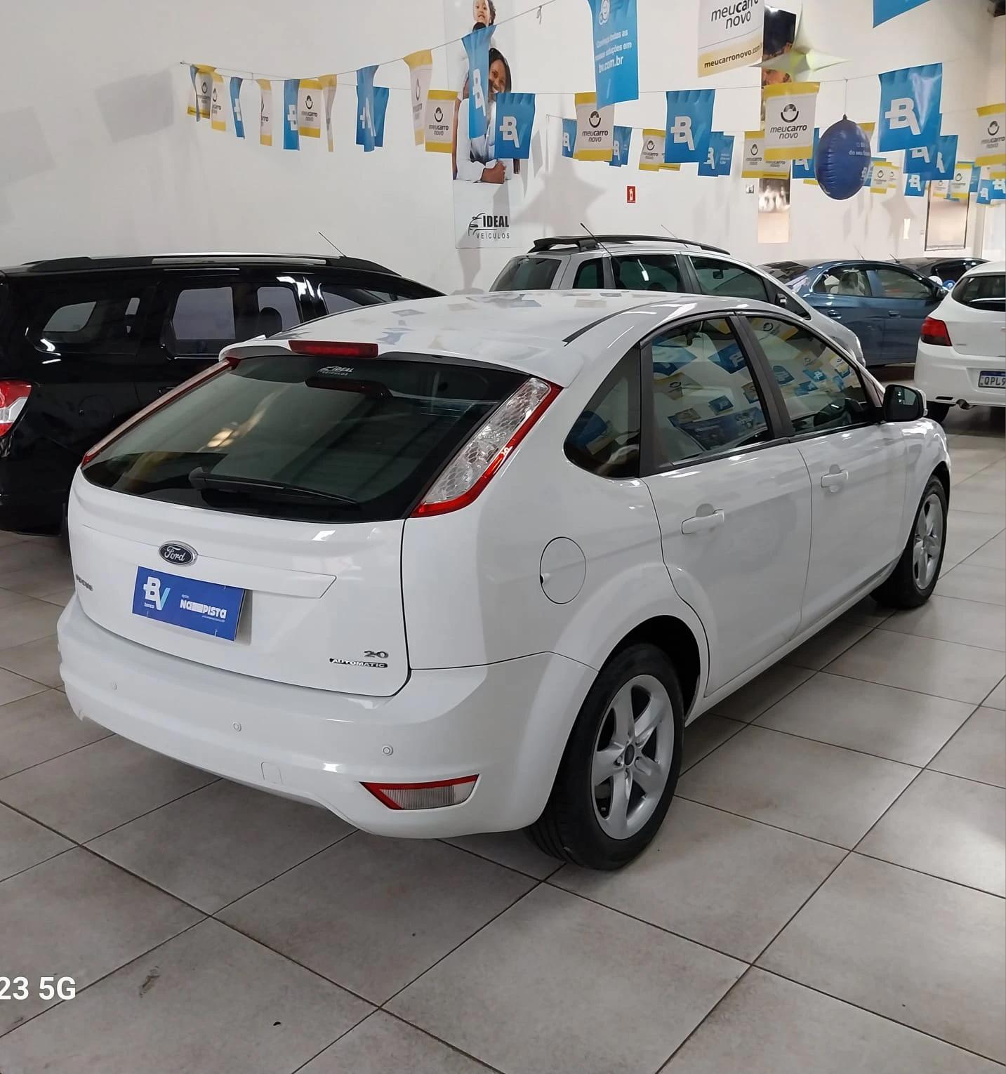 FORD Focus Sedan - Foto