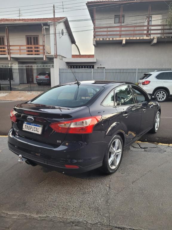 FORD Focus Sedan - Foto