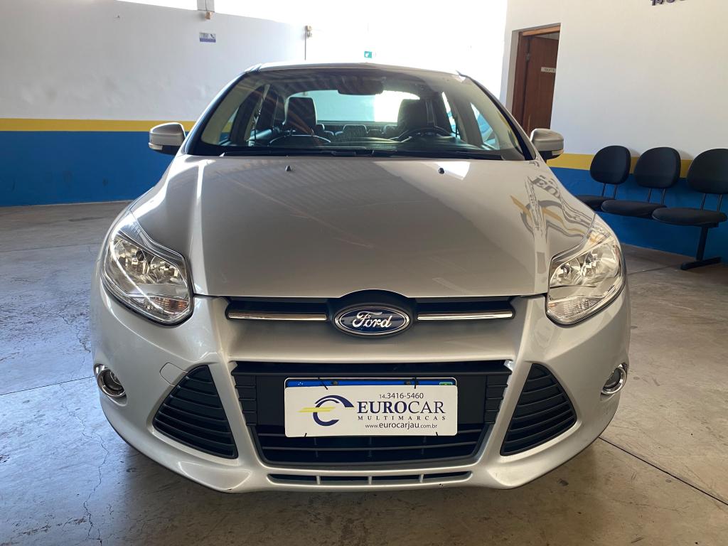 FORD Focus Sedan - Foto