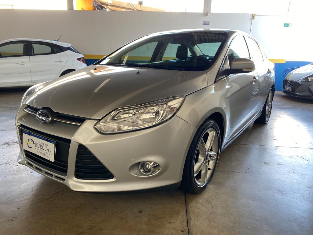 FORD Focus Sedan - Foto