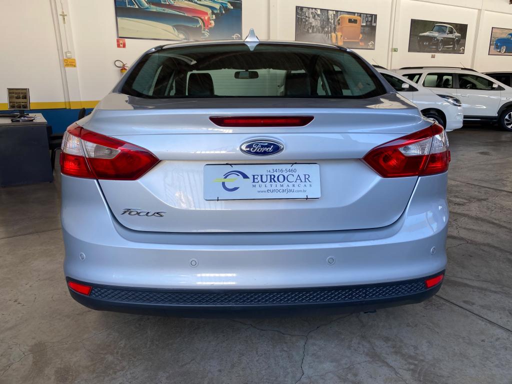 FORD Focus Sedan - Foto