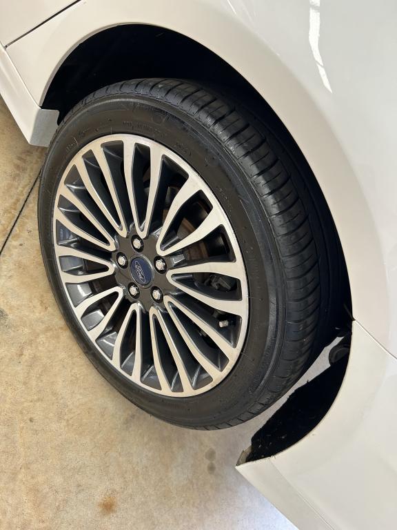 FORD Fusion - Foto