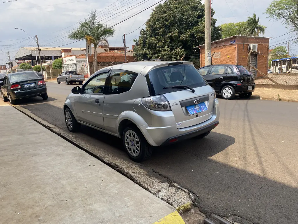 FORD Ka Hatch - Foto