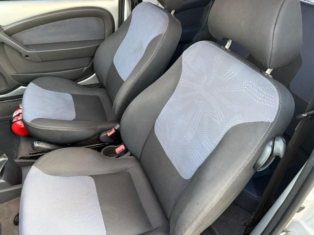 FORD Ka Hatch - Foto