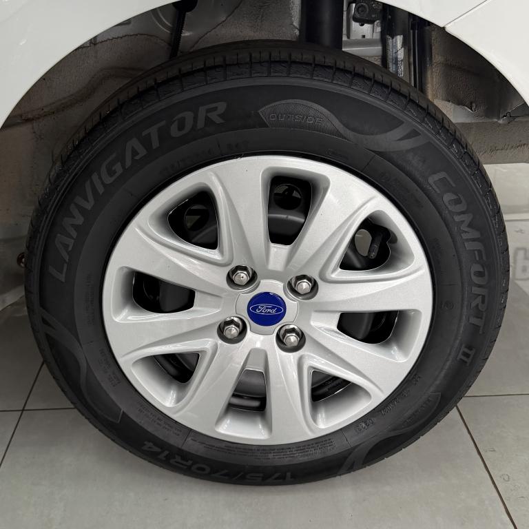 FORD Ka + Sedan - Foto