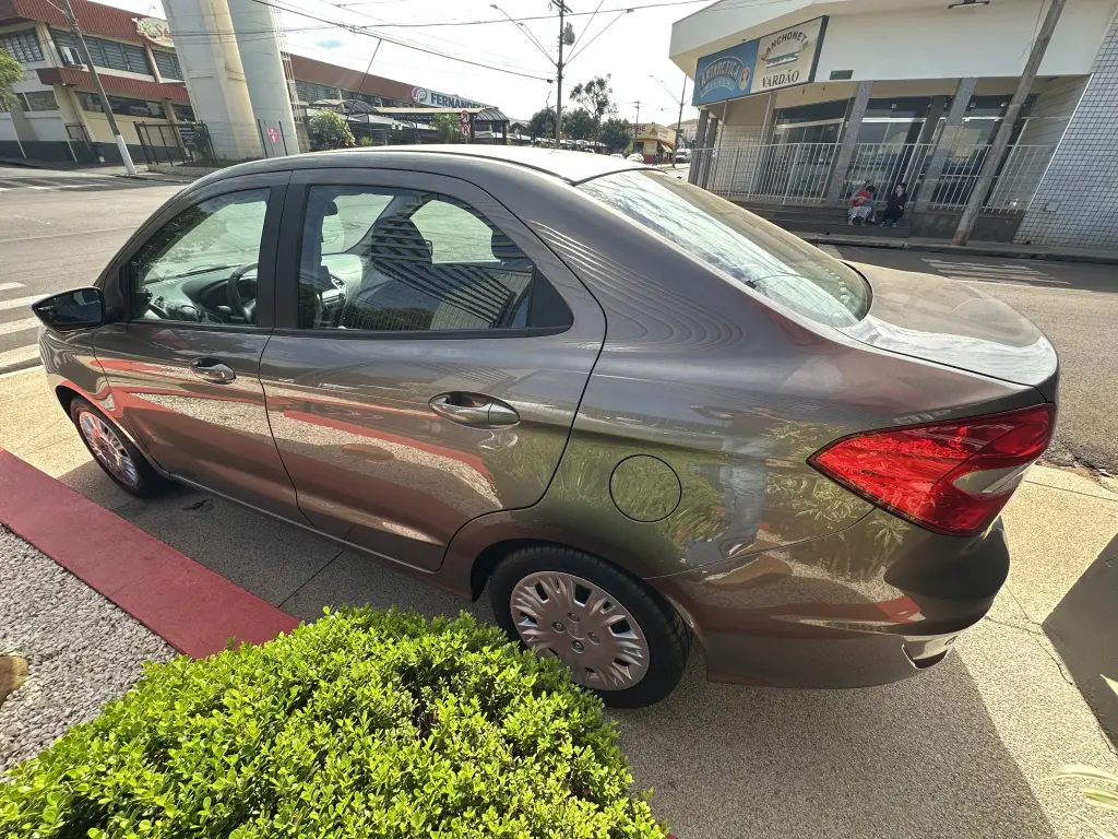 FORD Ka + Sedan - Foto
