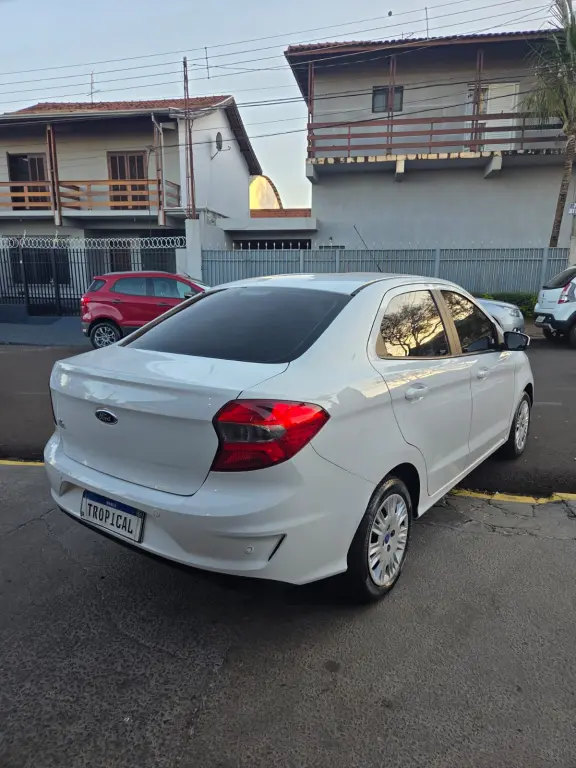 FORD Ka + Sedan - Foto