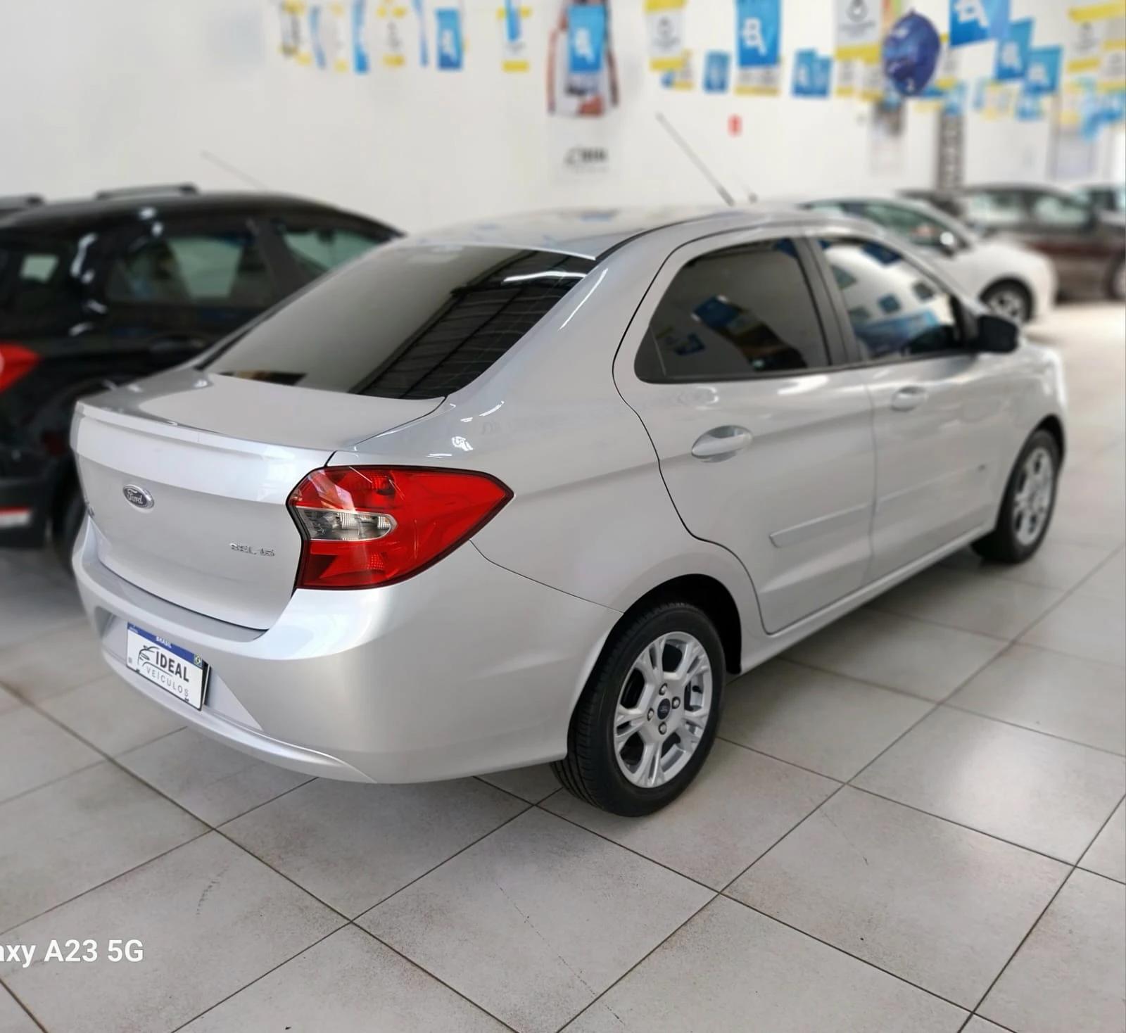 FORD Ka + Sedan - Foto