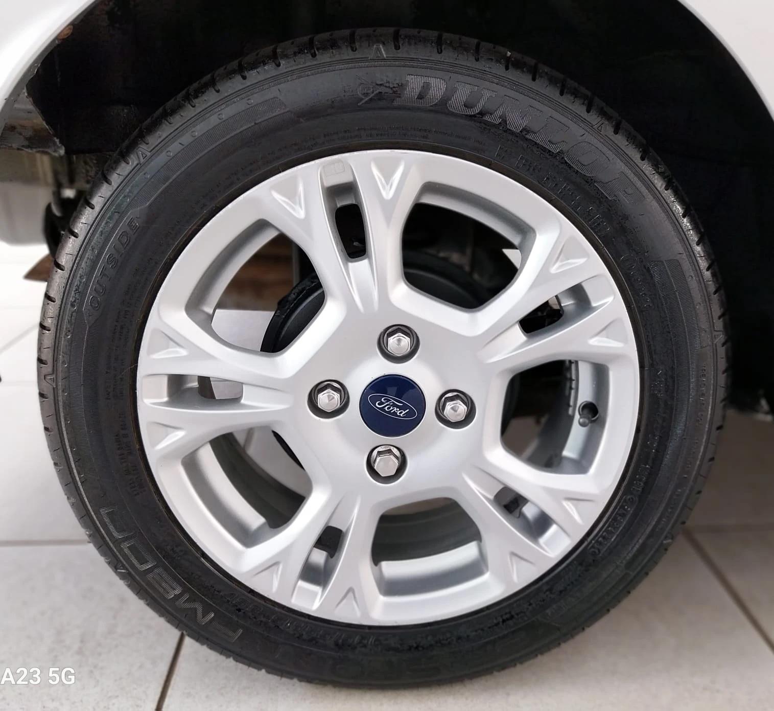 FORD Ka + Sedan - Foto