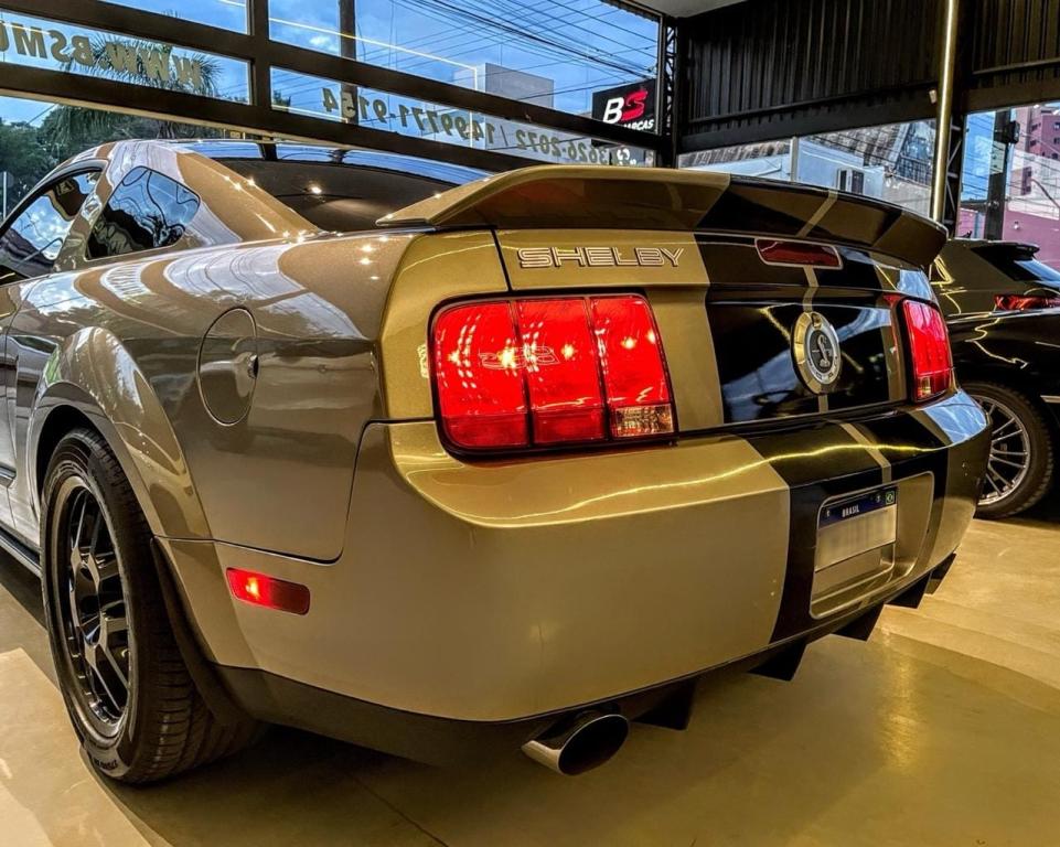 FORD Mustang - Foto