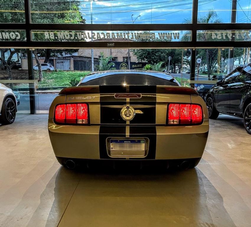 FORD Mustang - Foto