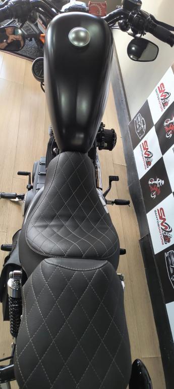 HARLEY DAVIDSON Sportster XL 883 - Foto
