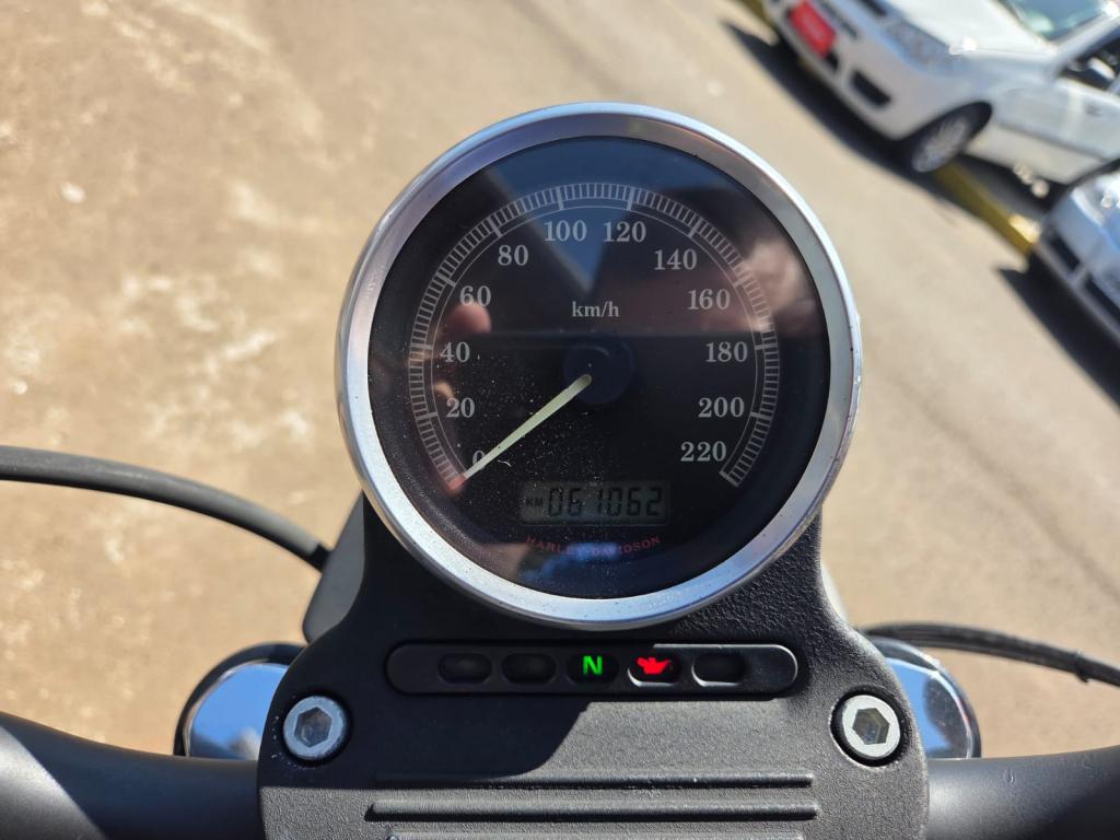 HARLEY DAVIDSON Sportster XL 883 - Foto