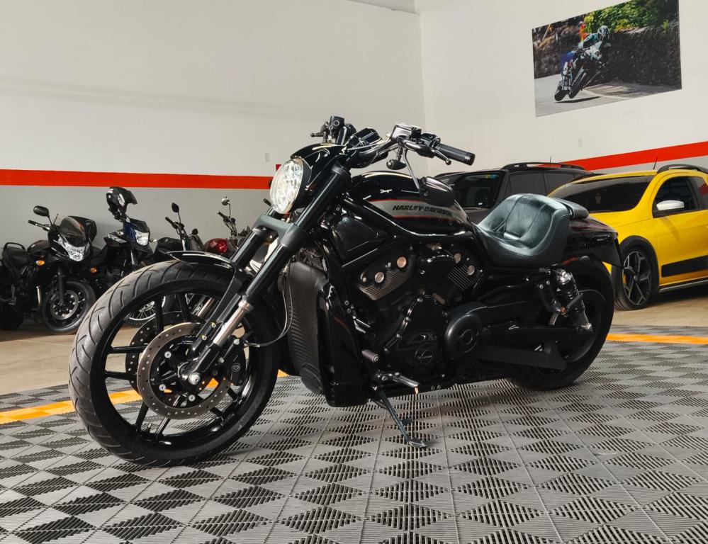 HARLEY DAVIDSON V-Rod - Foto