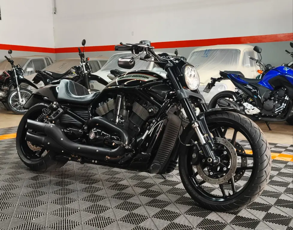 HARLEY DAVIDSON V-Rod - Foto