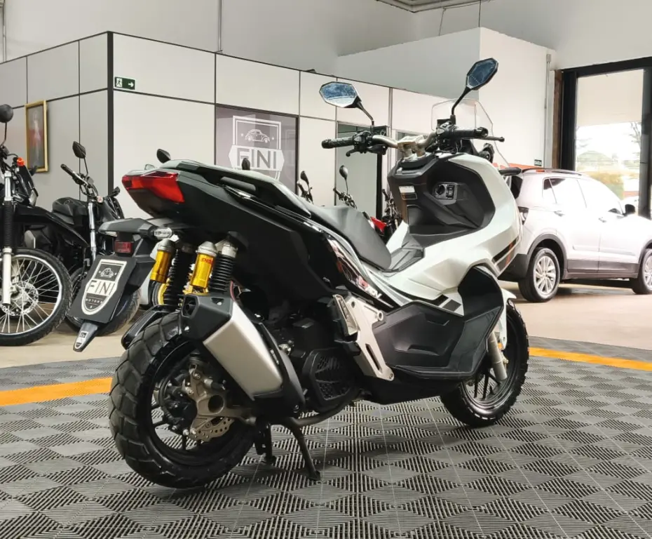 HONDA ADV 150 - Foto