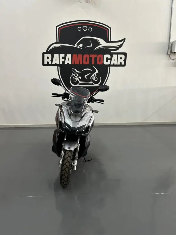 HONDA ADV 150 - Foto