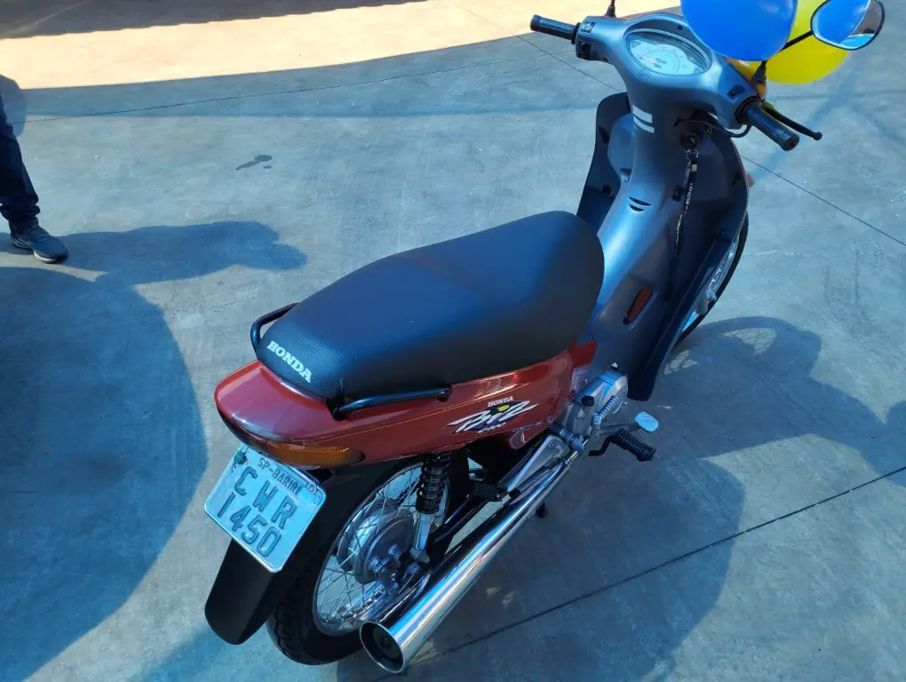 HONDA Biz 100 - Foto
