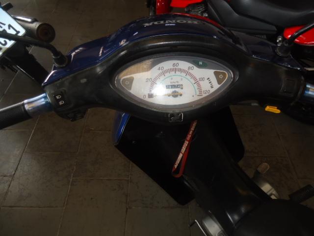 HONDA Biz 100 - Foto