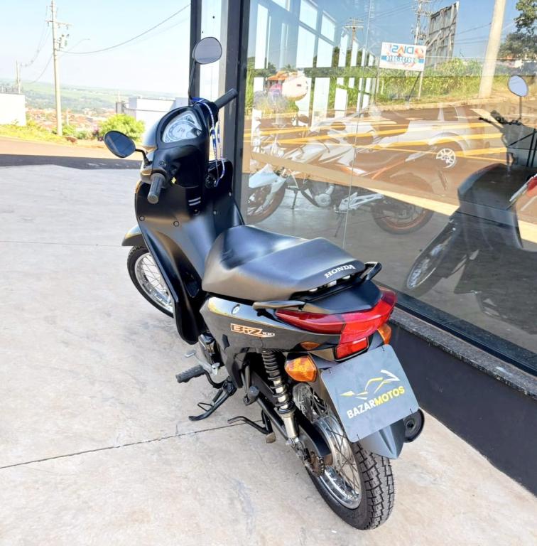 HONDA Biz 100 - Foto