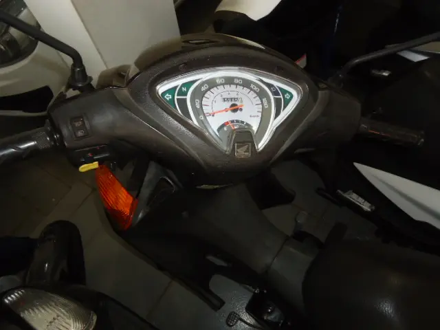 HONDA Biz 110 I - Foto