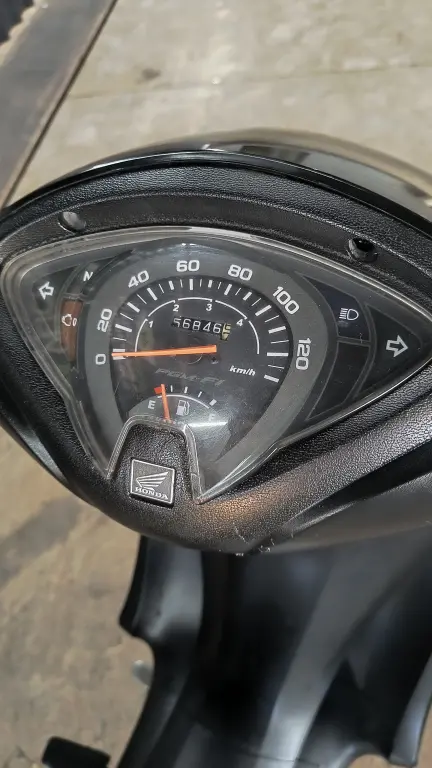 HONDA Biz 110 I - Foto